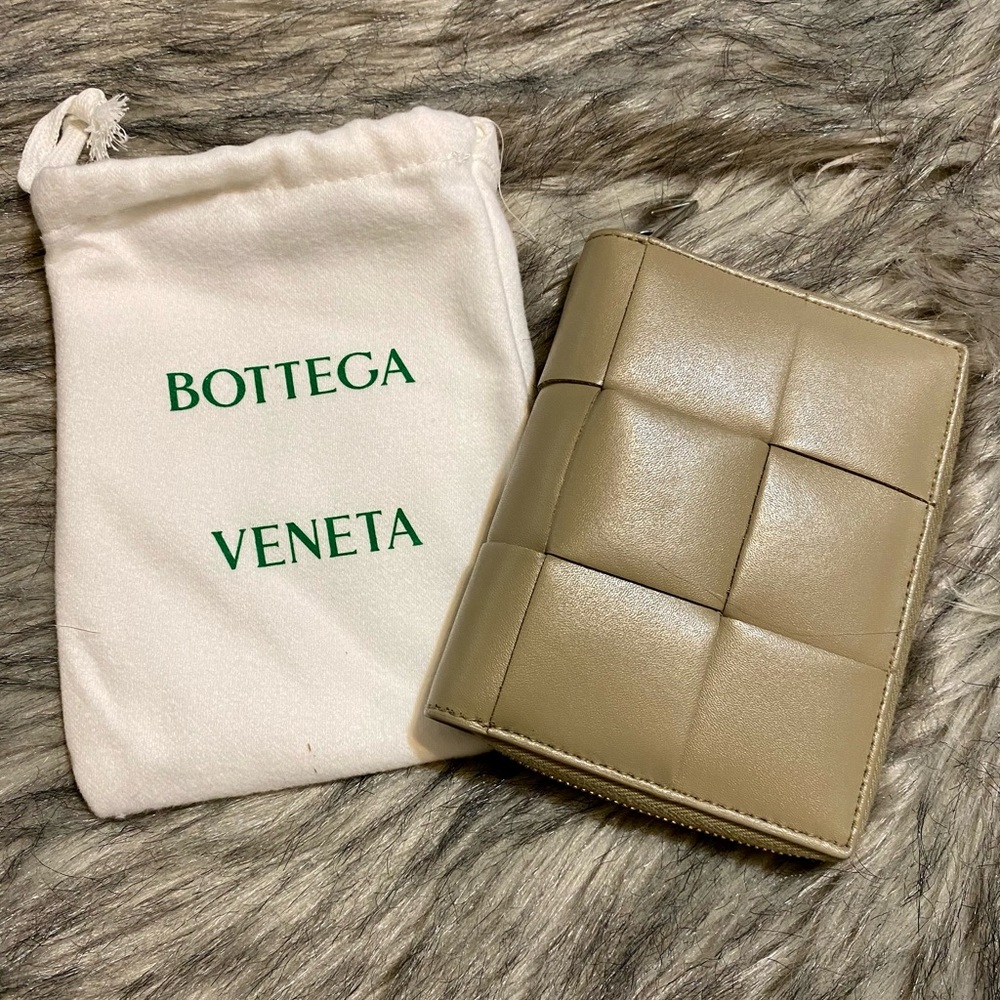 Bottega Veneta ZIP AROUND WALLET
